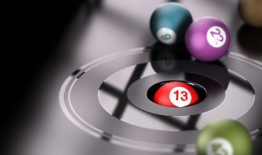 BandarQ players at live table on sarangslot login platform
